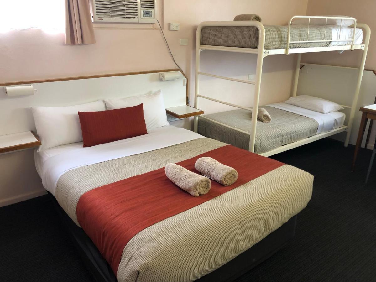Bradman Motor Inn Cootamundra Buitenkant foto