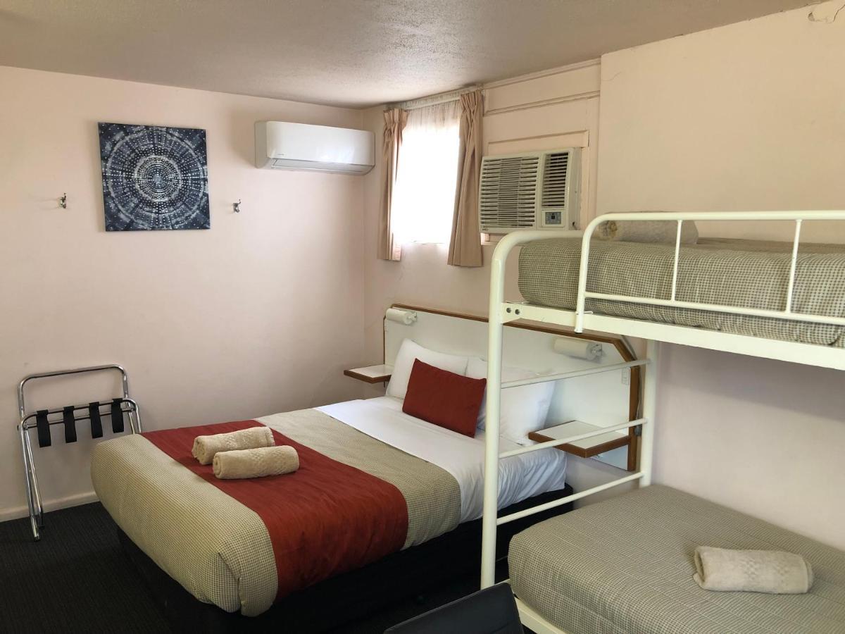 Bradman Motor Inn Cootamundra Buitenkant foto